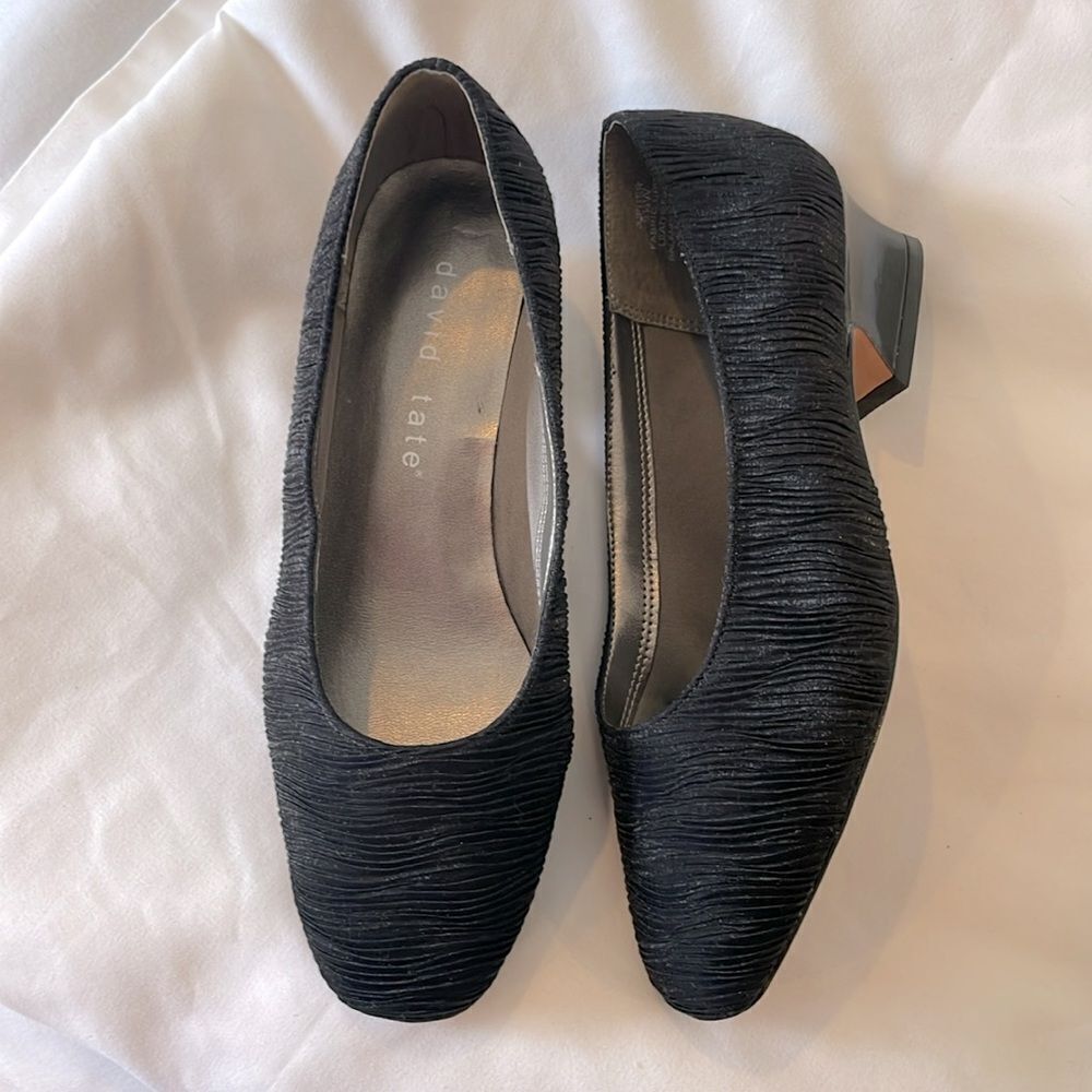 DAVID TATE BLACK PLEATED FABRIC SHOES.   NEW